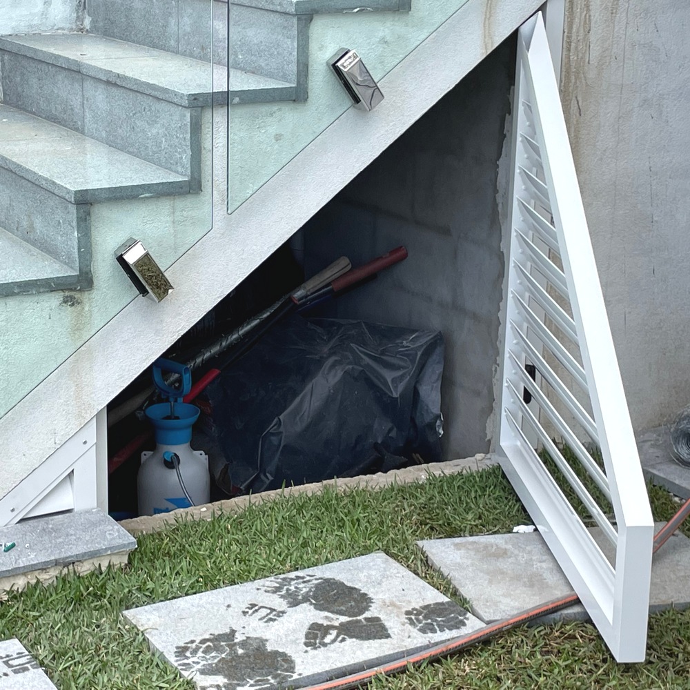 understairs aluminium angled, louvre